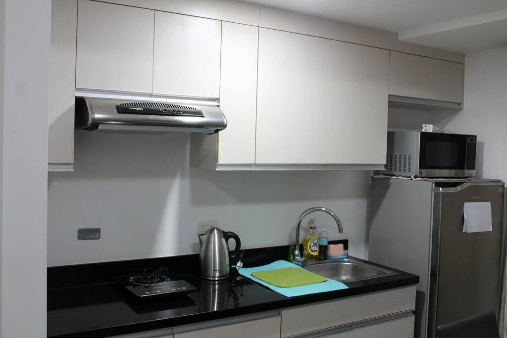 Abreeza 1br W/ Balcony,wifi & Netflix