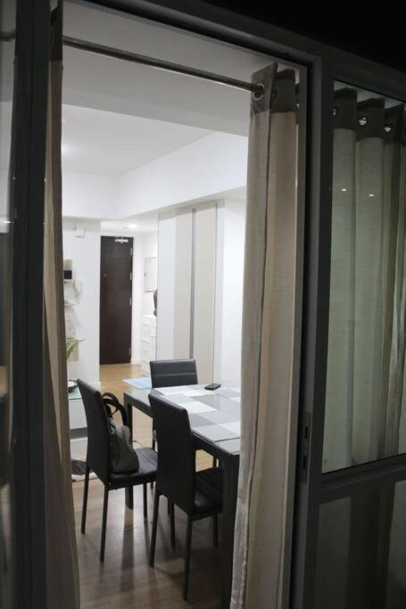 Abreeza 1br W/ Balcony,wifi & Netflix Apartment
